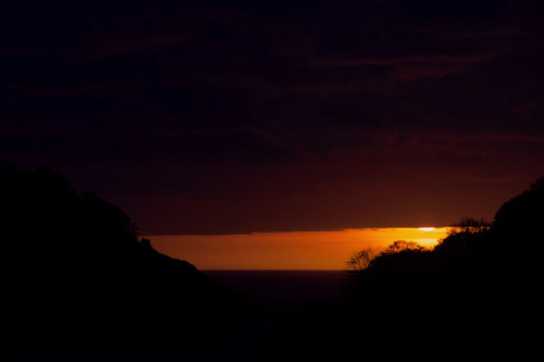 11 November 2022 - 07:31:05

---------------------------
Sunrise over the sea from Dartmouth